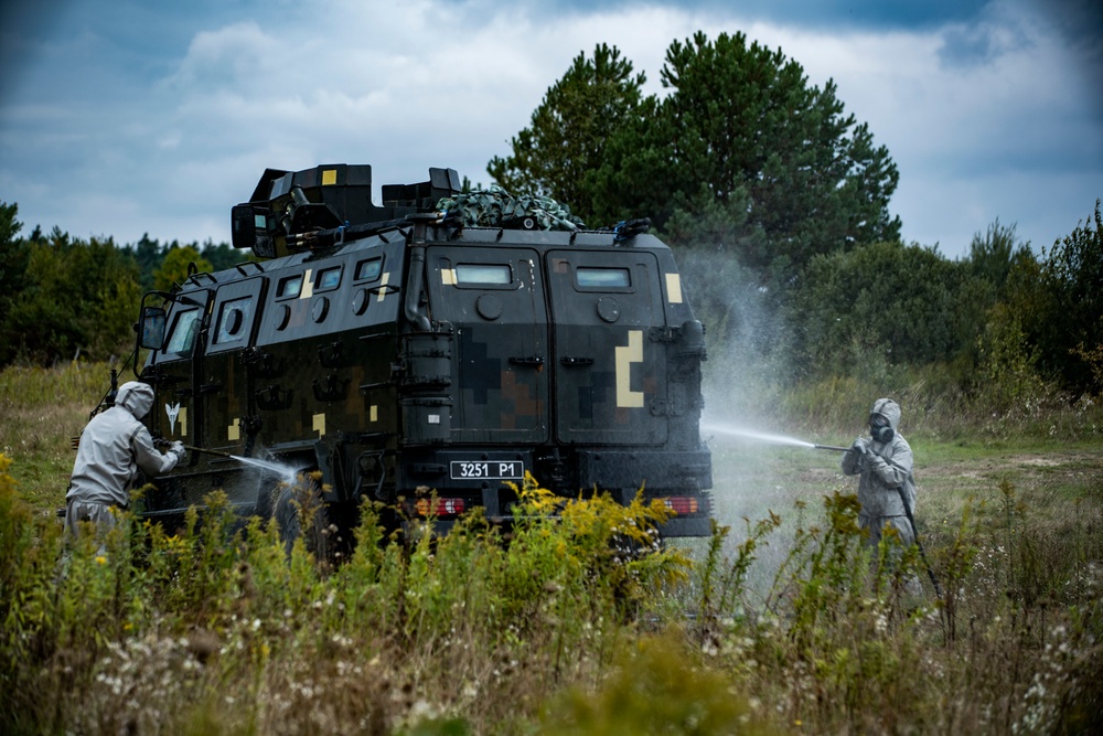 CBRN Soldiers from the Armed Forces of Ukraine take part in Rapid Trident 21