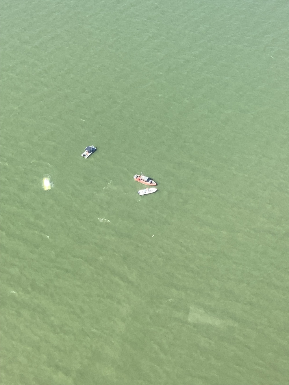 Coast Guard, good samaritan rescue 3 after vessel capsizes near Red Fish Island, Texas