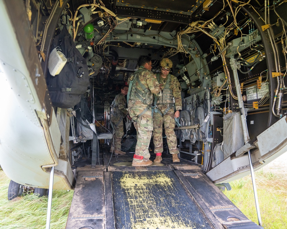 USACAPOC(A) MV-22 JOINT AIRBORNE OP