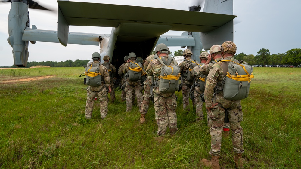 USACAPOC(A) MV-22 JOINT AIRBORNE OP