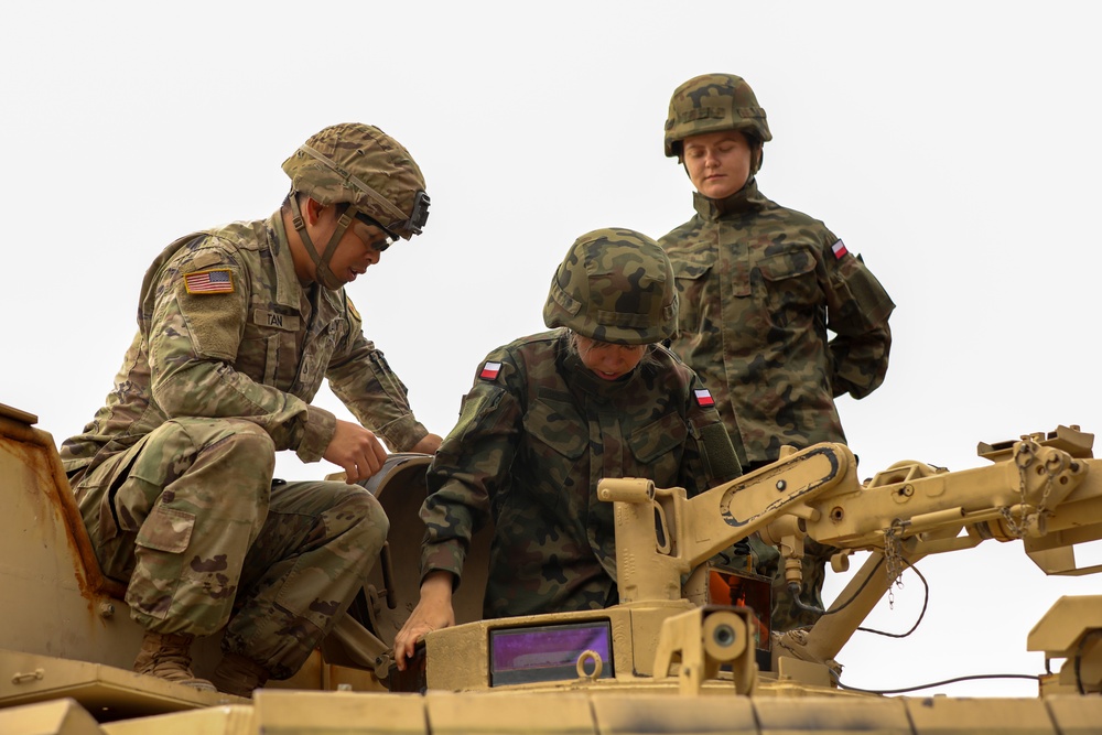 1st Brigade Engineer Battalion, 1st Armored Brigade Combat Team, 1st Infantry Division conducts demonstration in Karliki, Poland