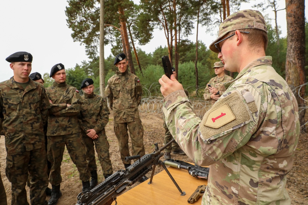 1st Brigade Engineer Battalion, 1st Armored Brigade Combat Team, 1st Infantry Division conducts demonstration in Karliki, Poland