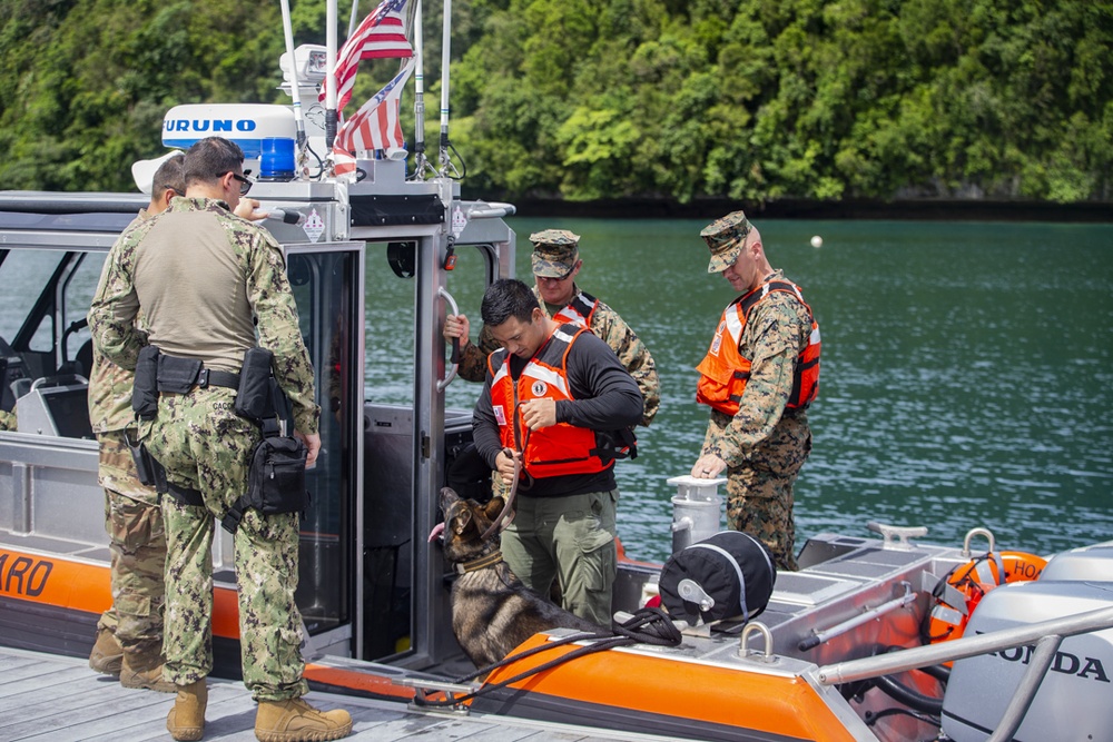 Task Force Koa Moana 21 Helps Train Canines to Patrol in Boats