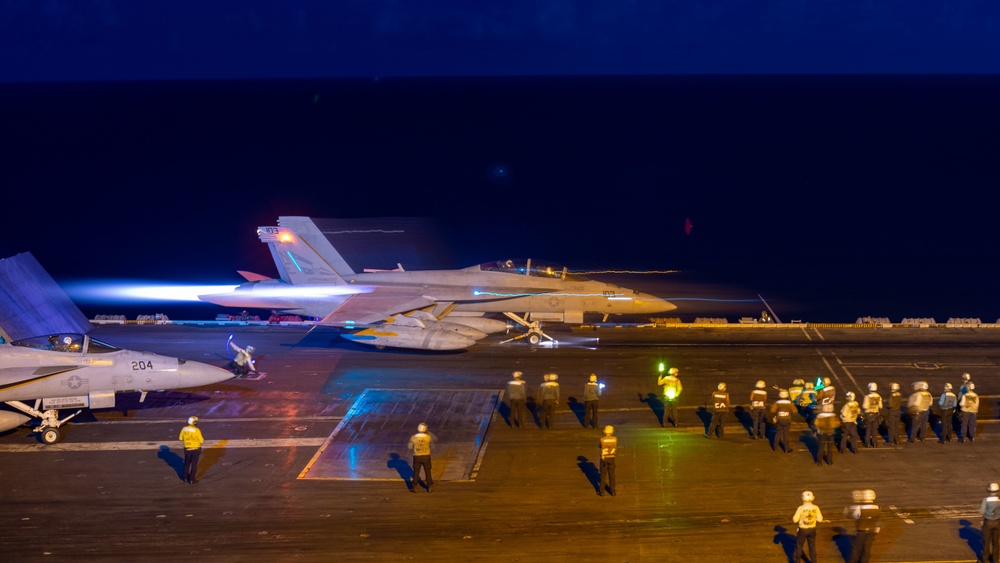 USS Carl Vinson (CVN 70) Conducts Flight Operations