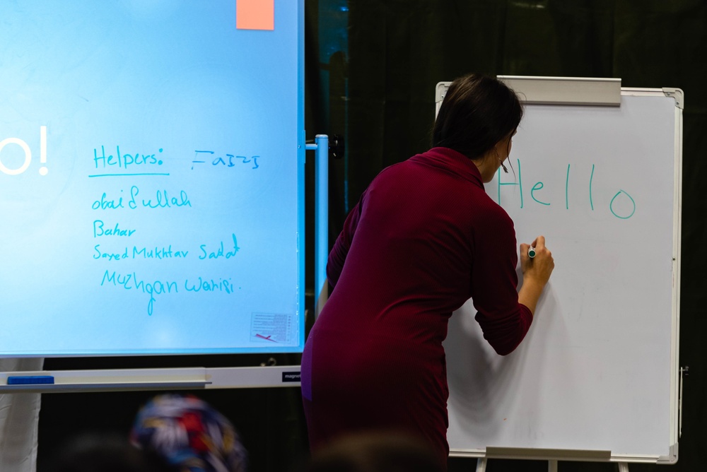 Volunteer literacy lessons