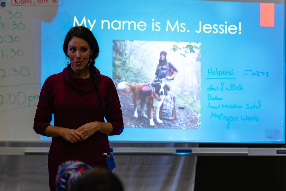 Volunteer literacy lessons