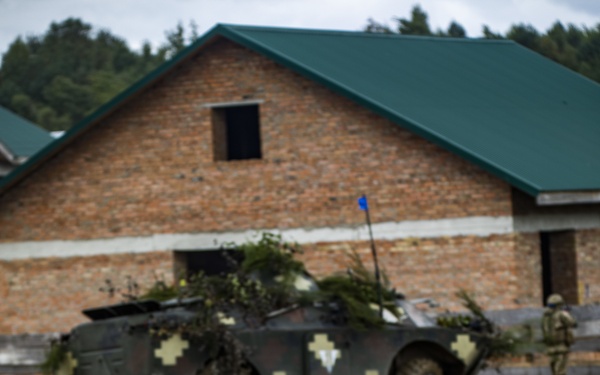 Ukrainian soldiers conduct urban operations demonstration at Rapid Trident 21