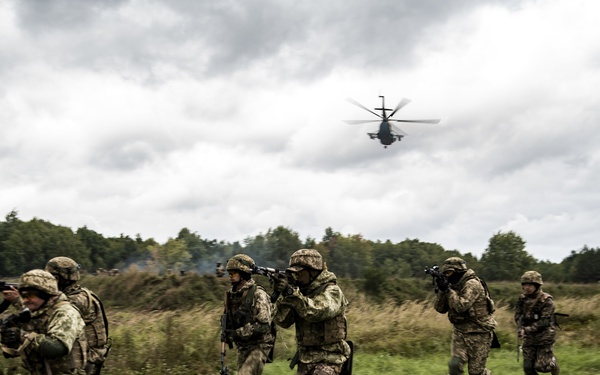 Ukrainian soldiers conduct urban operations demonstration at Rapid Trident 21