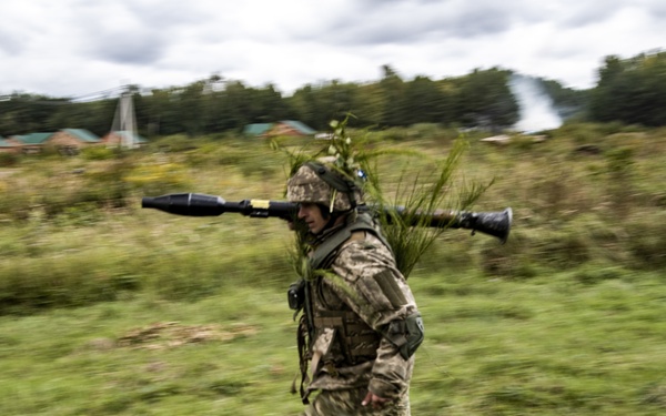 Ukrainian soldiers conduct urban operations demonstration at Rapid Trident 21
