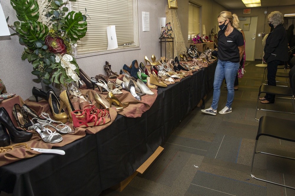 Pendleton residents dress to impress during ball gown giveaway