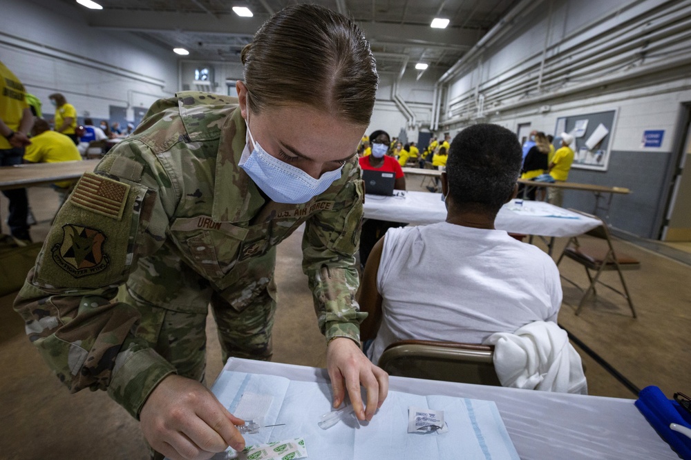 New Jersey Air Guard serves at Stand Down
