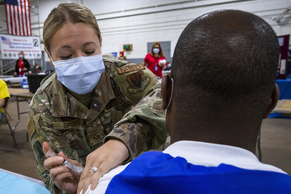 New Jersey Air Guard serves at Stand Down