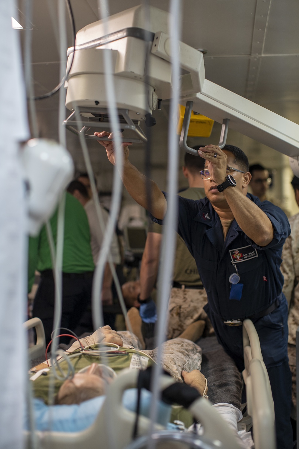 11th MEU, USS Essex (LHD 2) perform mass casualty drill