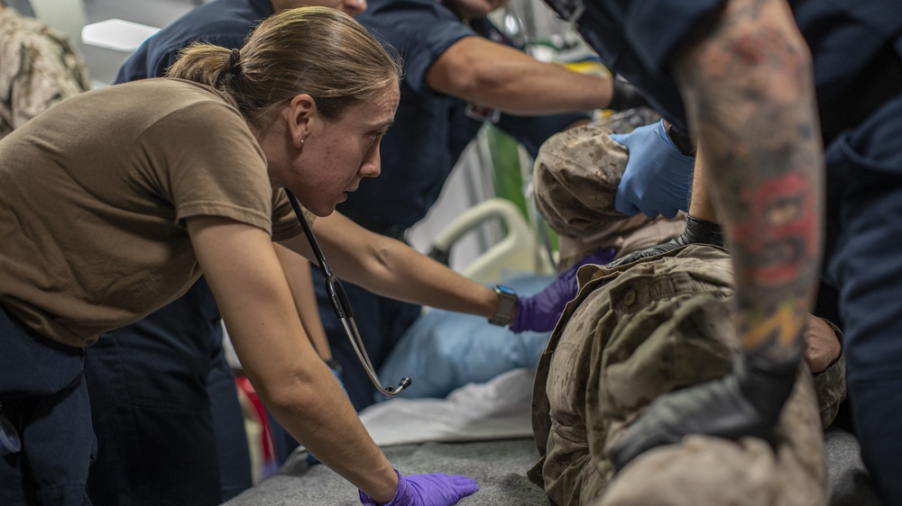 11th MEU, USS Essex (LHD 2) perform mass casualty drill