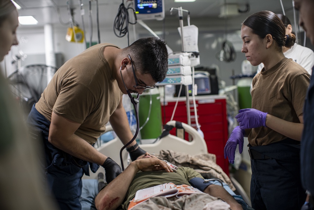 11th MEU, USS Essex (LHD 2) perform mass casualty drill