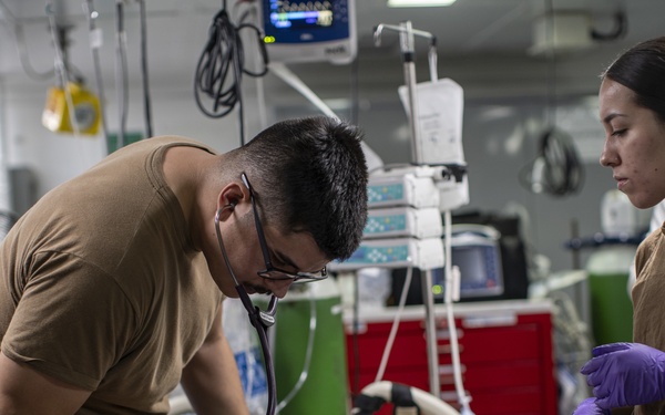 11th MEU, USS Essex (LHD 2) perform mass casualty drill