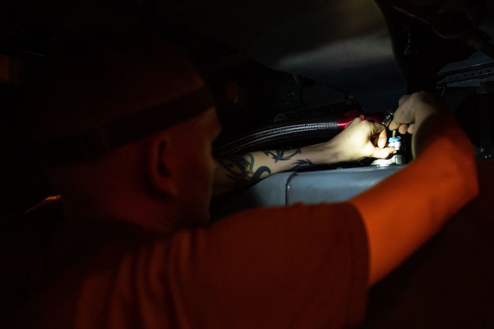 USS Carl Vinson (CVN 70) Conducts Night Operations