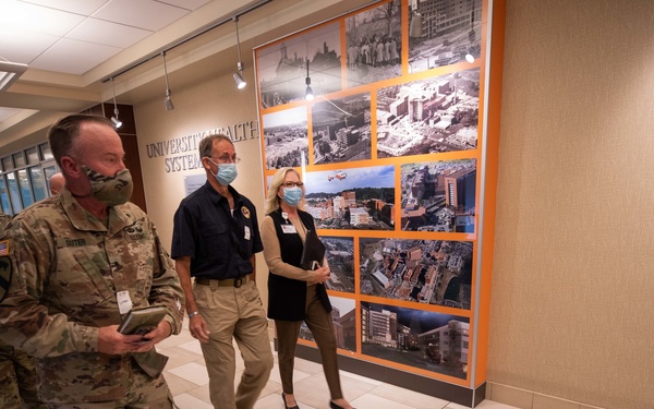 US Army North's surgeon general Visits UTMC