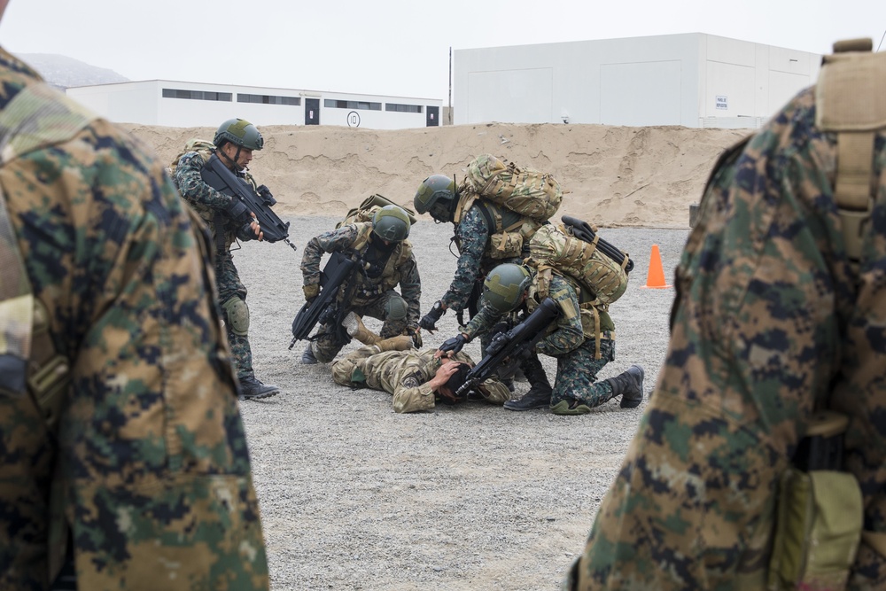 UNITAS 2021: U.S. Recon Marines conduct immediate actions drills with Peruvian Marine Commandos