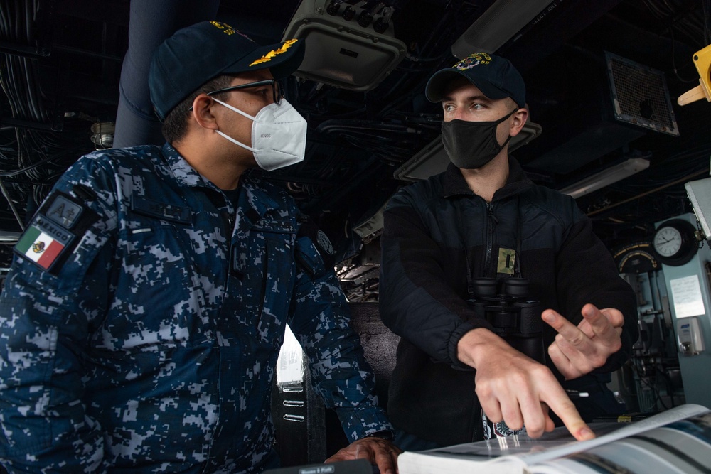 USS Mustin participates in SIFOREX 2021