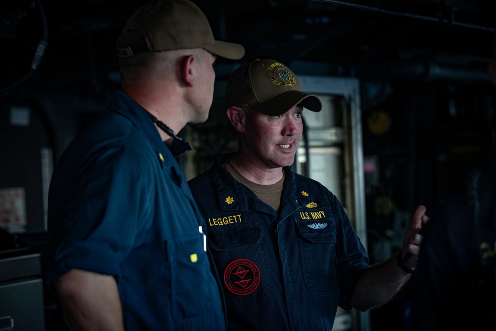 USS Arlington Sailors Train on Surface Warfare