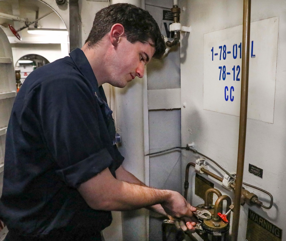 USS Benfold Conducts Routine Operations