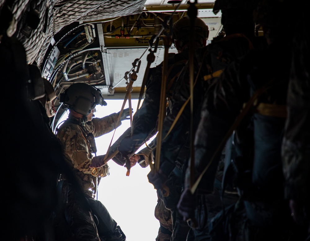 SOCEUR and SOCAFRICA conduct Airborne operations training