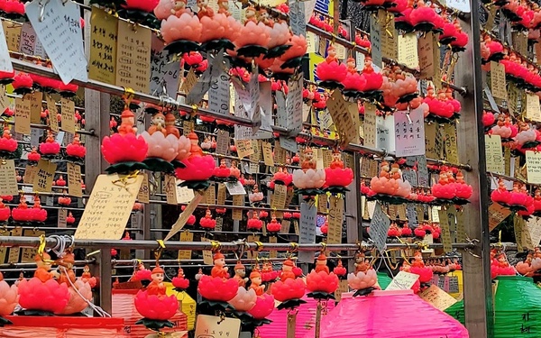 Wawoojeong Temple - World culture an hour from Osan AB