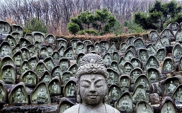 Wawoojeong Temple - World culture an hour from Osan AB