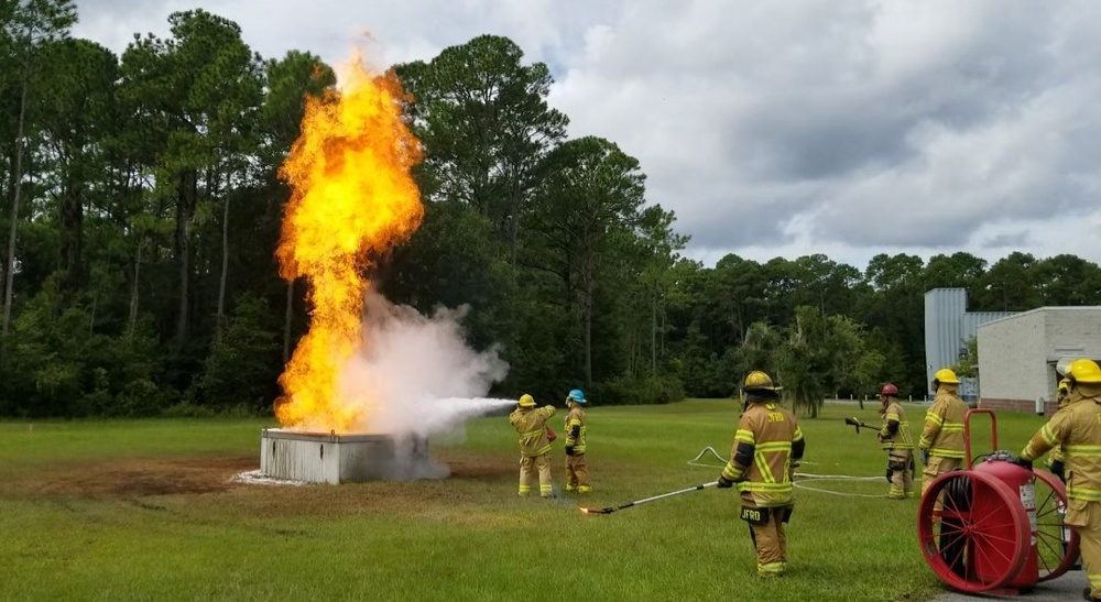 Coast Guard holds first-of-their-kind fuel workshops, trains examiners from across U.S.