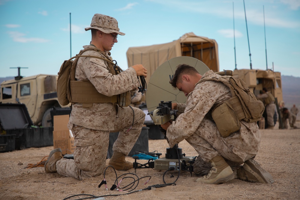 3d Marines Establish Network on the Move Systems