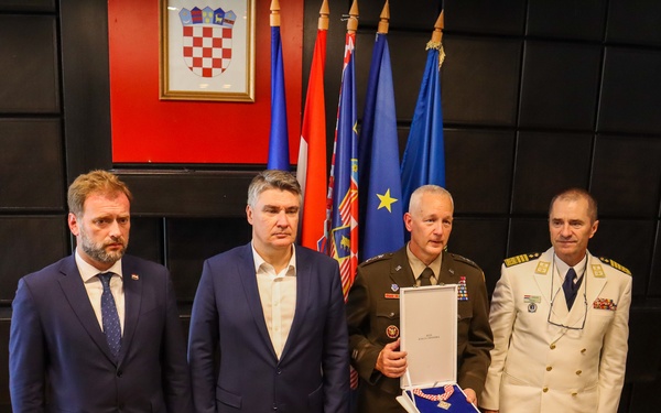 Army National Guard Director receives award from the President of Croatia