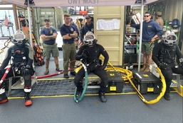 UCT 2 Construction Dive Detachment Alfa Divers Training Exercise