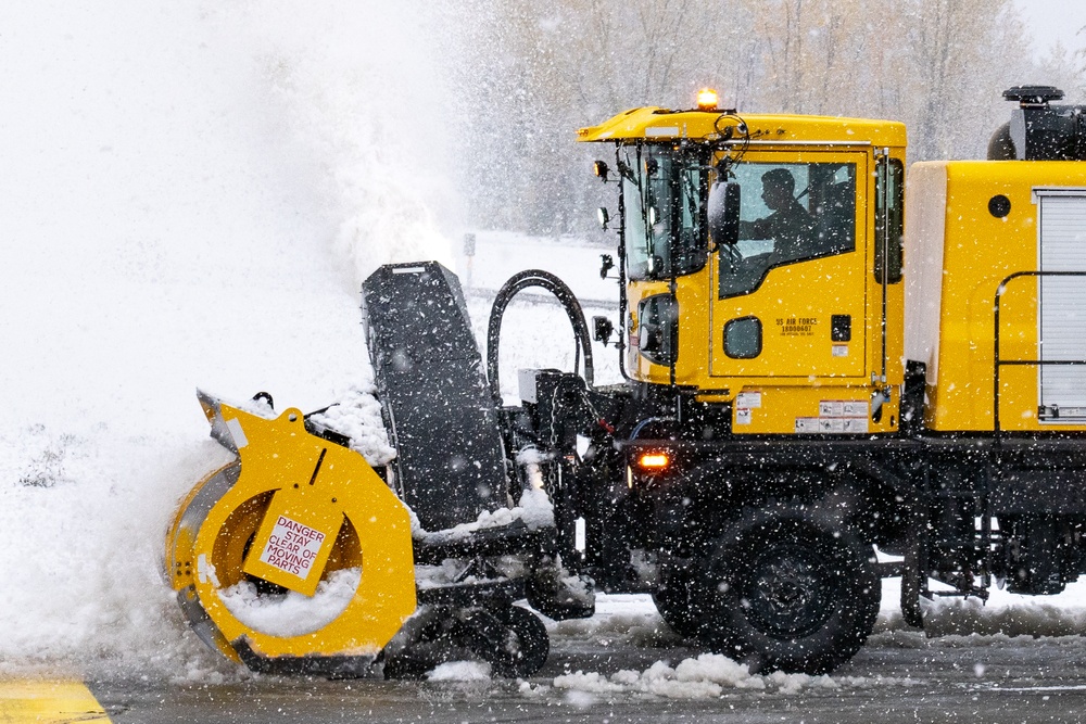 773d CES plows through season's first snow