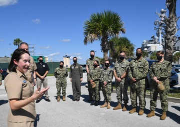 U.S. 4th Fleet Sailor Receives the 2021 Naval Intelligence Professionals Award for Exceptional Leadership