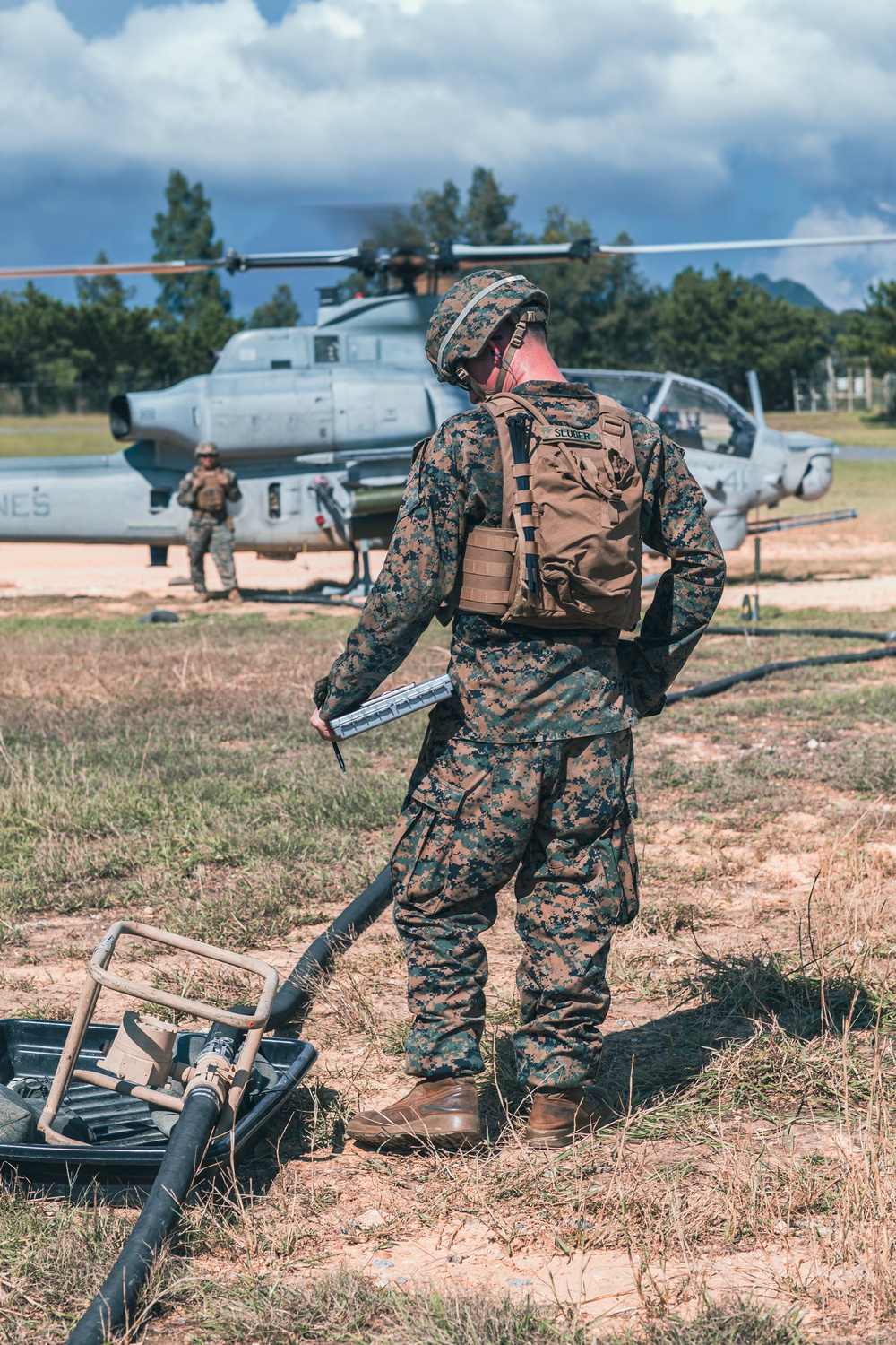 MACS-4 Conducts Limited Communication FARP Operations