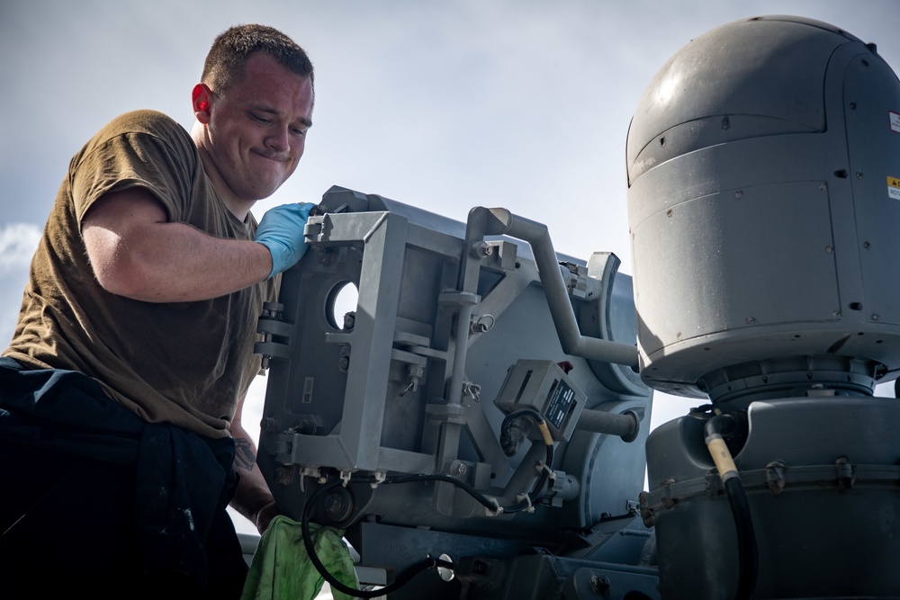 USS Carl Vinson (CVN70) Sailors Conduct Maintenance