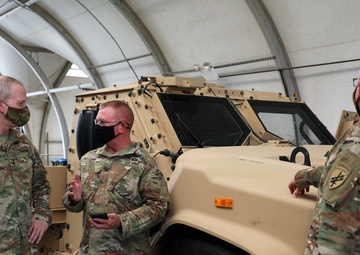 USARC Deputy Commanding General observes USACAPOC(A) JLTV training