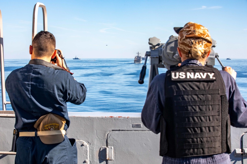 USS Arlington Sailors Train on Surface Warfare