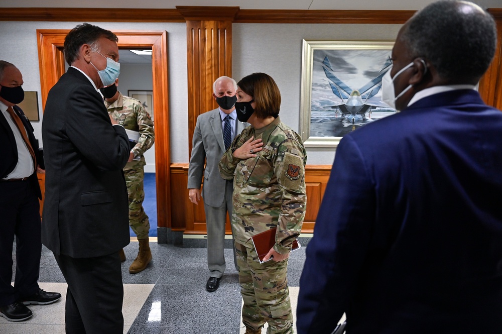CSAF Brown meets San Angelo, Texas community leaders