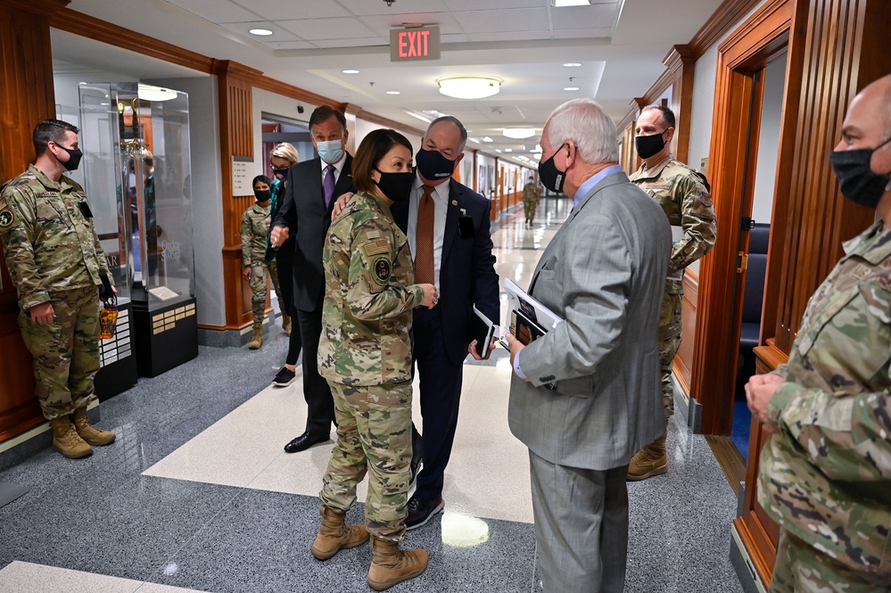 CSAF Brown meets San Angelo, Texas community leaders