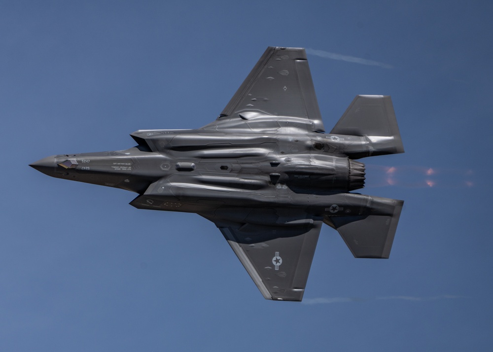 F-35A Demo Team flies at the Reno Air Races