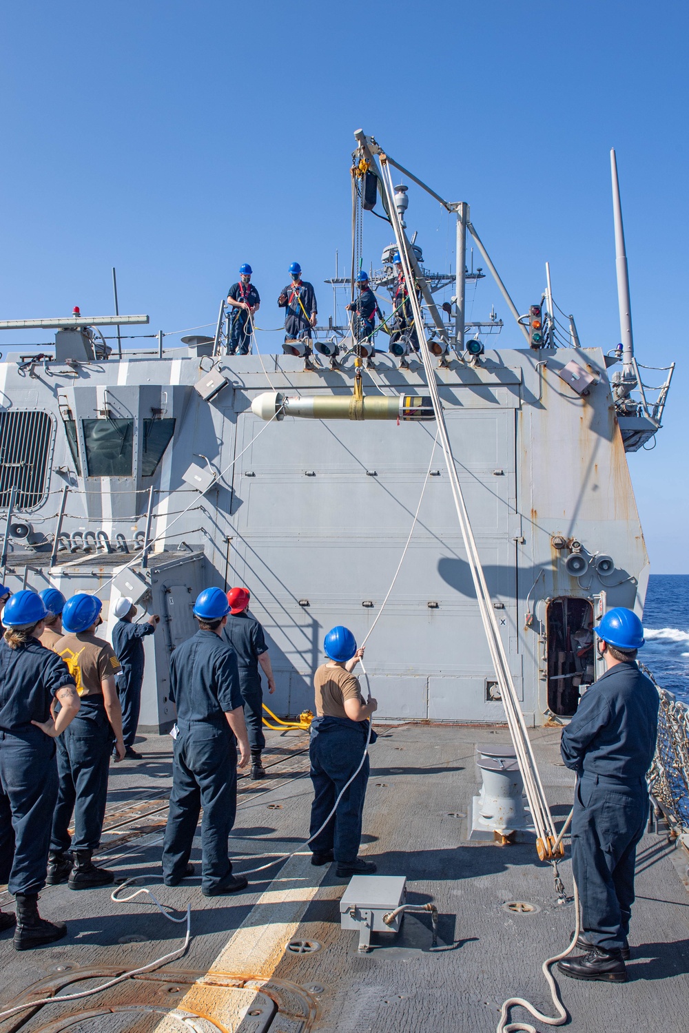 USS Howard (DDG 83) underway