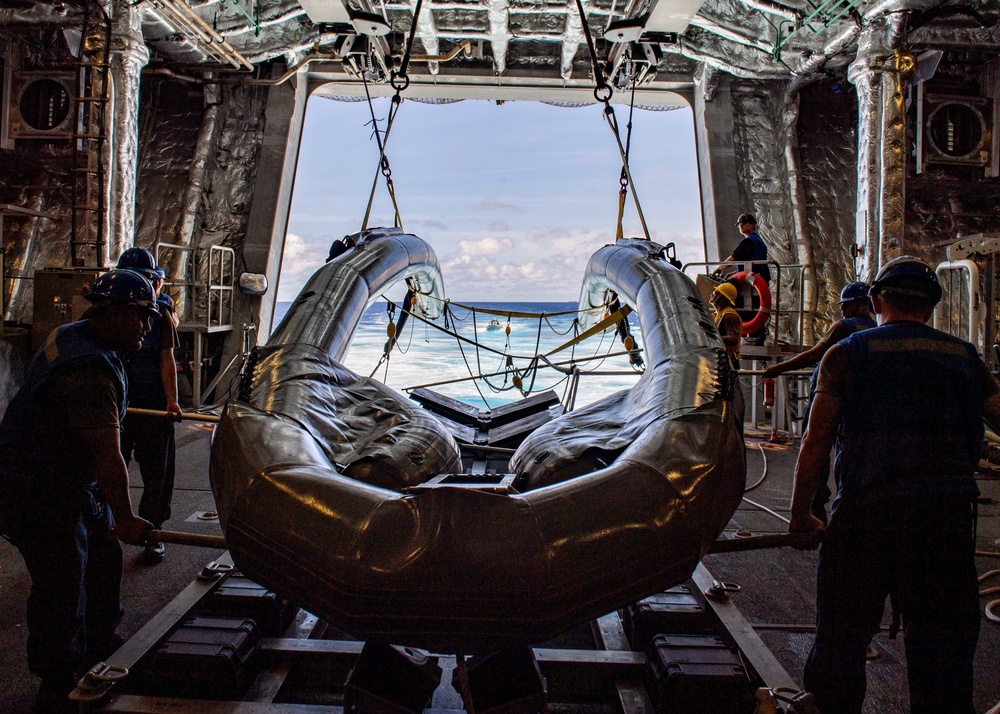 USS Charleston (LCS 18) Sailors Participate in Small Boat Operations