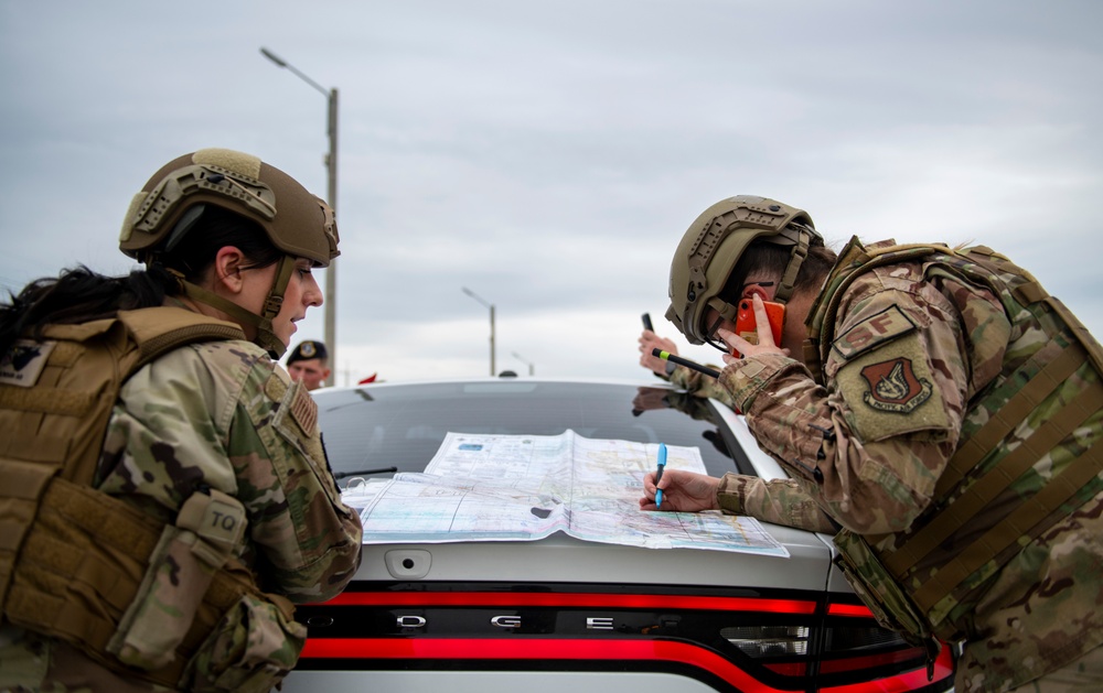 8th SFS, EOD defuse a situation