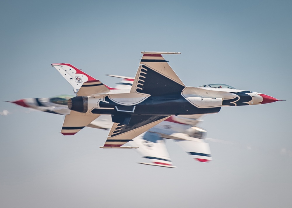 Thunderbirds perform at the 2021 California Capital Airshow