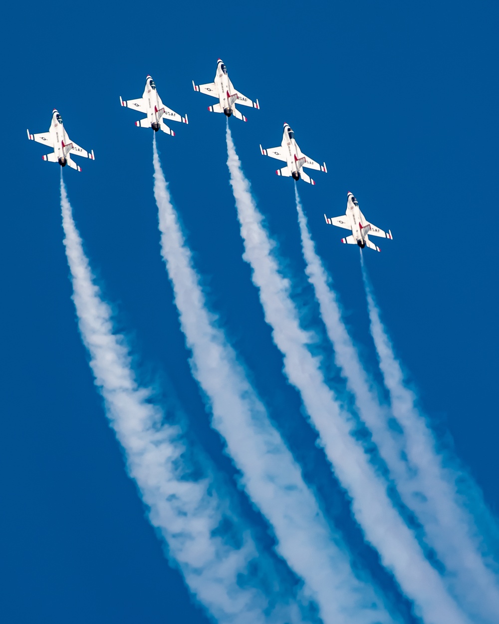 Thunderbirds perform at the 2021 California Capital Airshow