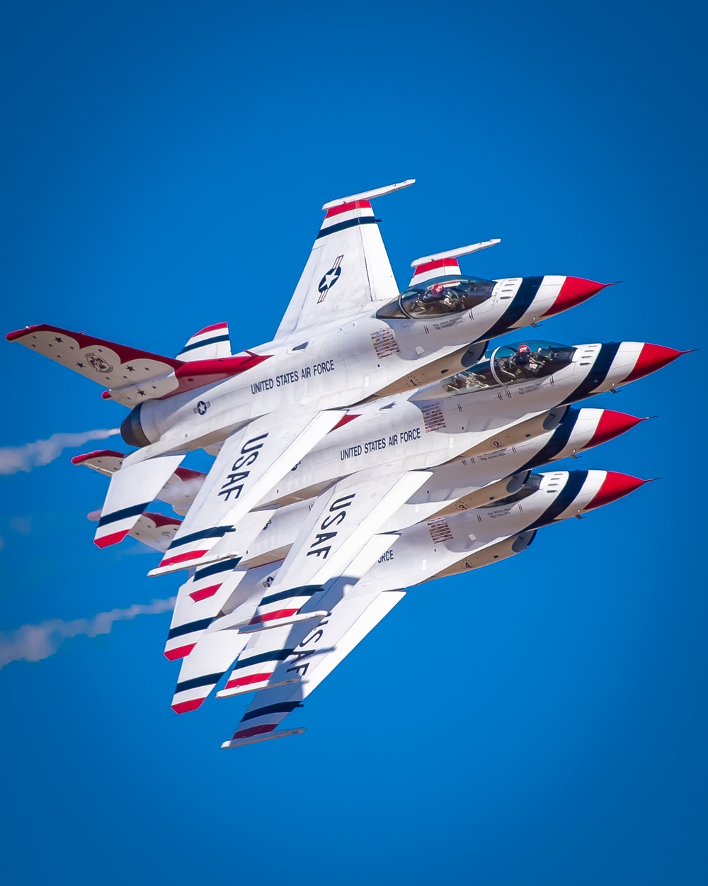 Thunderbirds perform at the 2021 California Capital Airshow