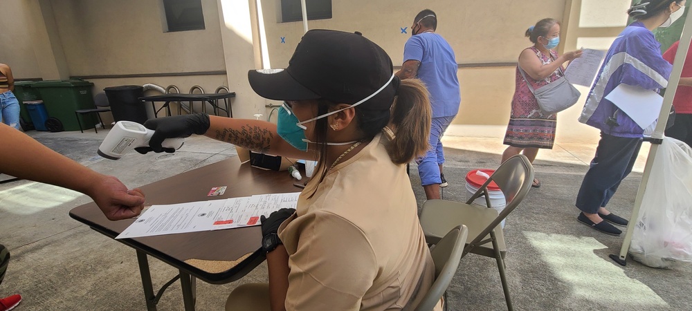 Hawaii National Guard medics offer COVID testing at historic district in Honolulu