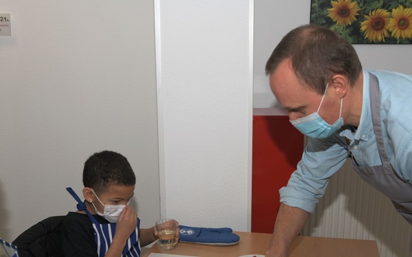 EFMP Families Enjoy German Cooking Class